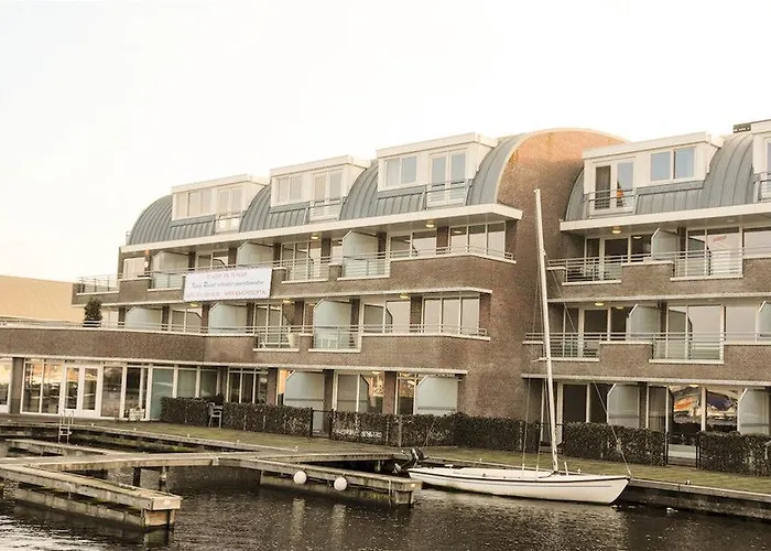 Отель Tweelwonen Kaagresort